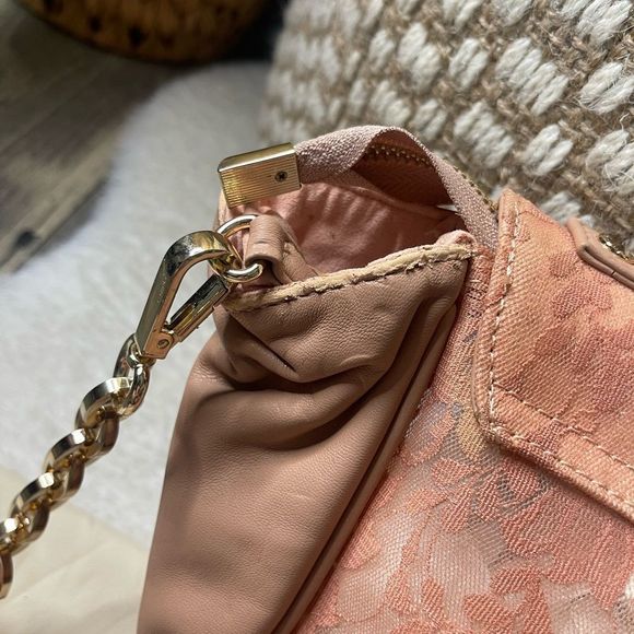 Deux Lux Lace Purse Handbag Crossbody Strap with Dust Bag - Picture 7 of 10